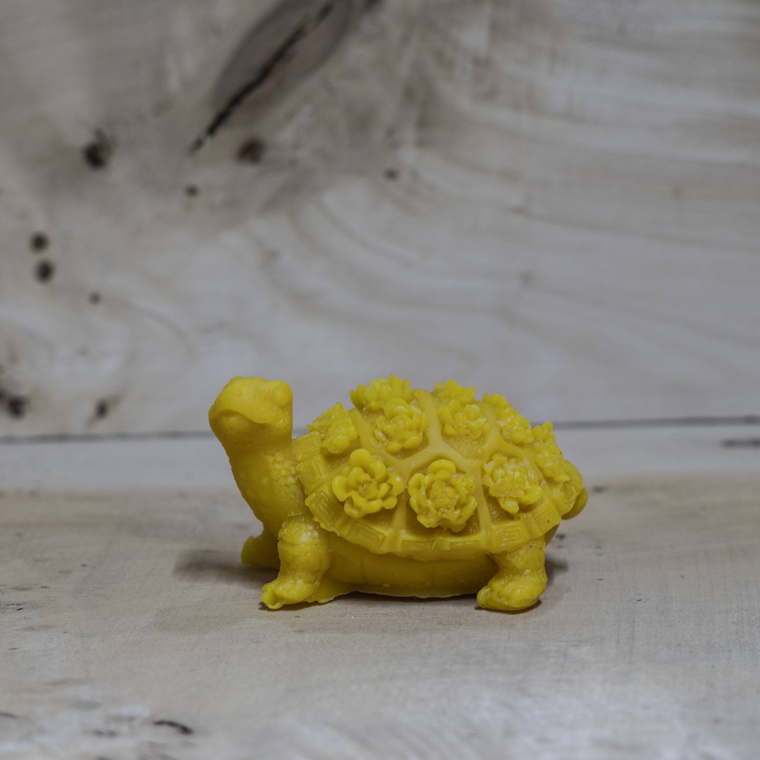 Teknős méhviasz gyertya 70 gr.