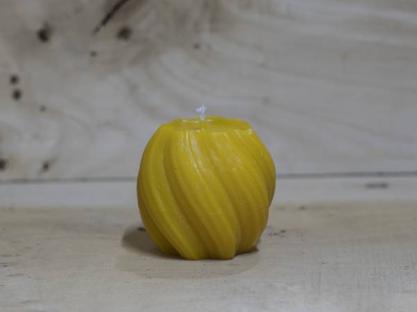 Kis csavart méhviasz gyertya 90 gr.