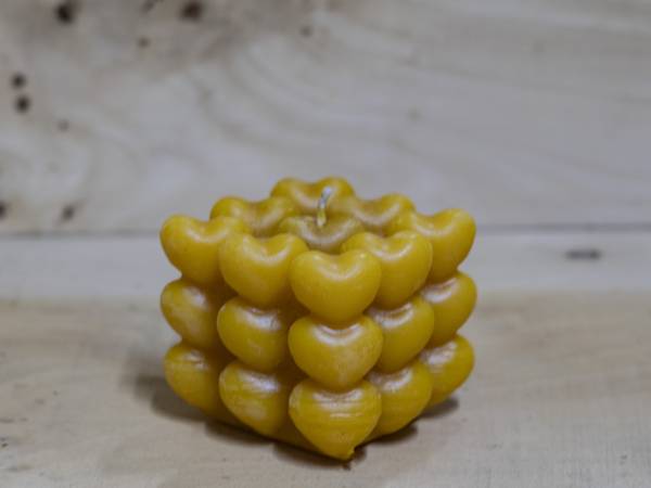 Szíves tömb méhviasz gyertya 150 gr.