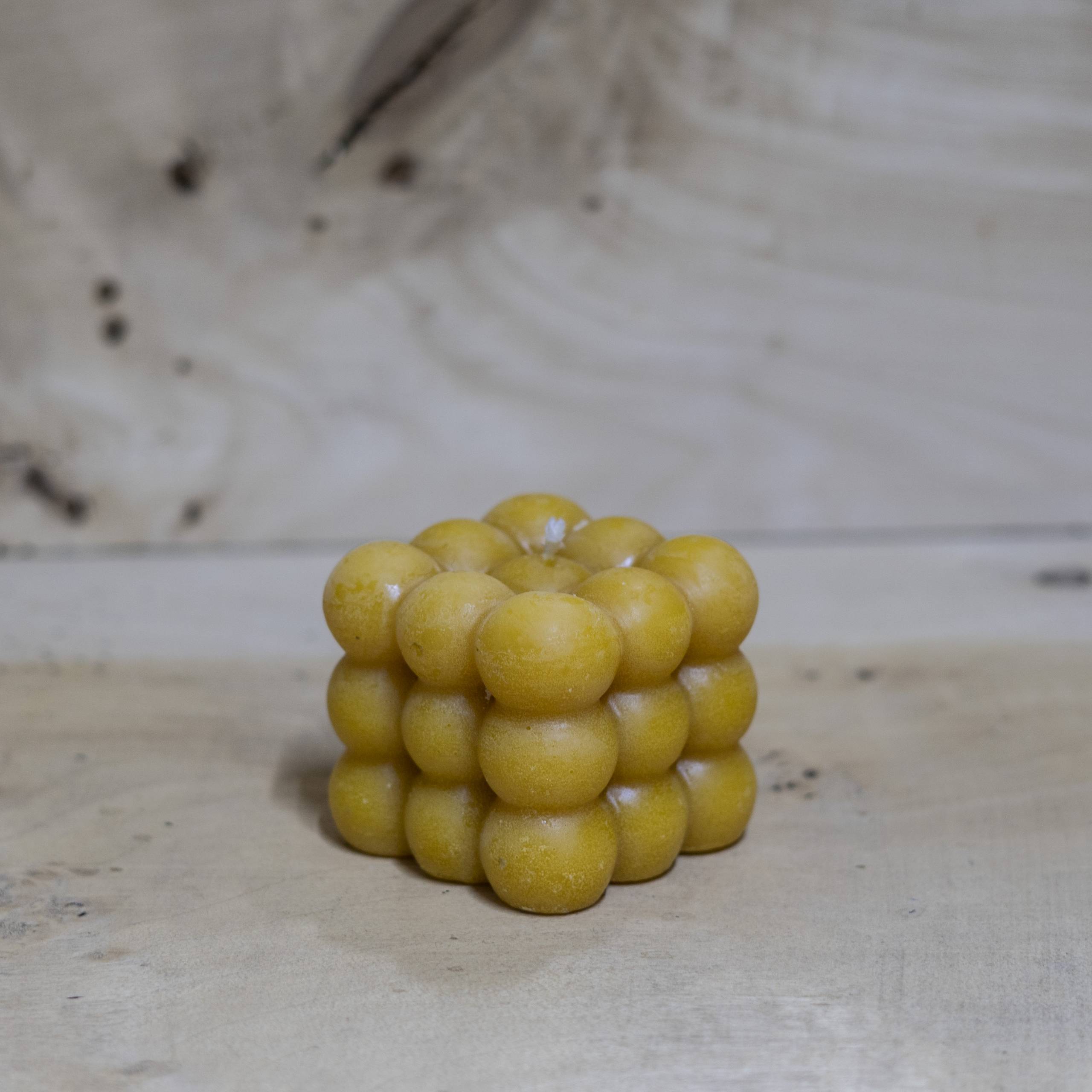 Golyós méhviasz gyertya 110 gr.