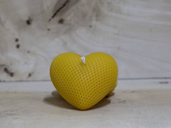 Rácsos szív méhviasz gyertya 80 gr.