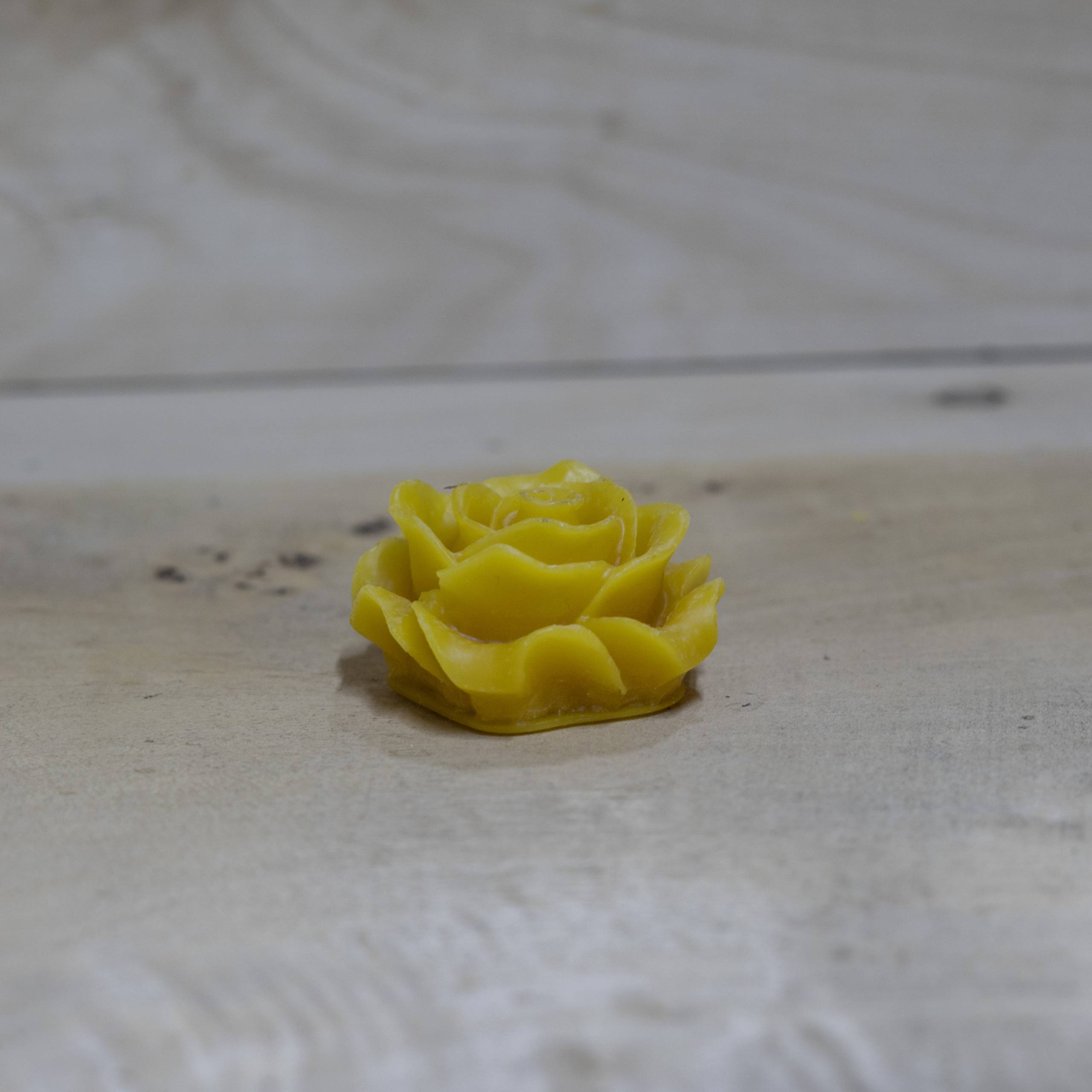 Mini rózsa méhviasz gyertya 15 gr.